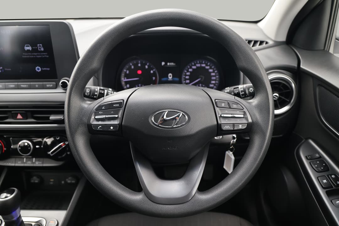 2021 Hyundai Kona (FWD), Automatic, 56914 km, Steering Wheel Close-up