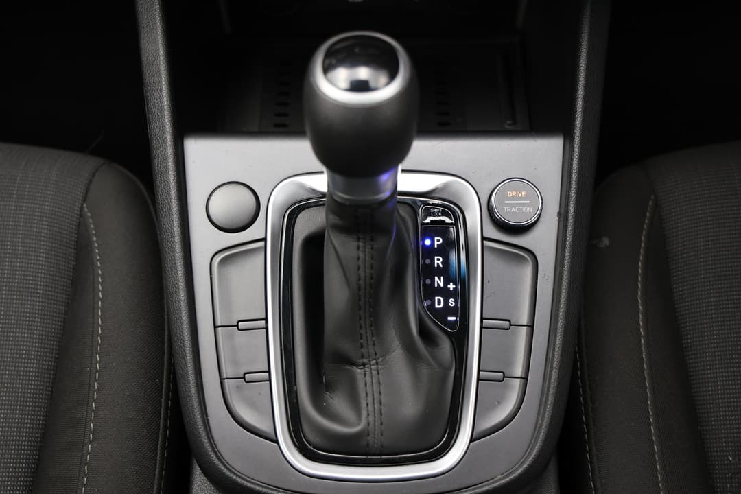 2021 Hyundai Kona (FWD), Automatic, 56914 km, Gear Lever 