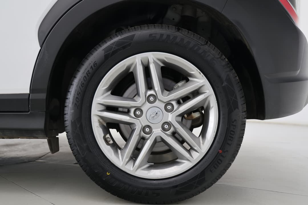 2021 Hyundai Kona (FWD), Automatic, 56914 km, Left Rear Wheel