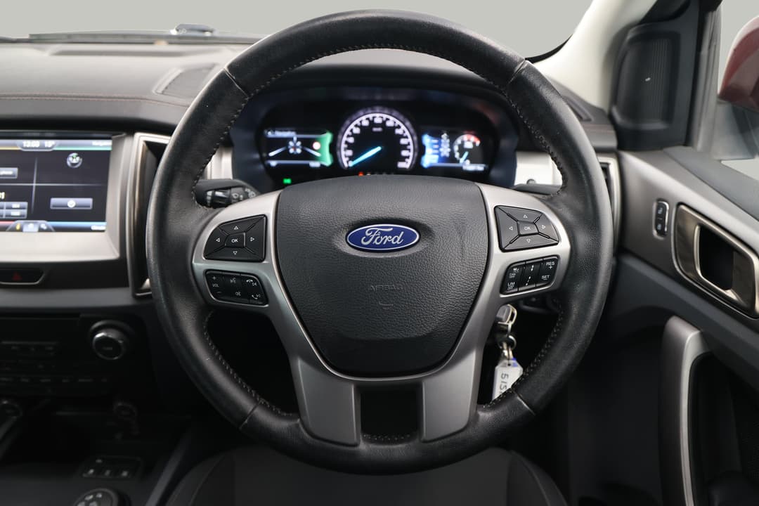 2016 Ford Everest Trend, Automatic, 110287 km, Steering Wheel Close-up