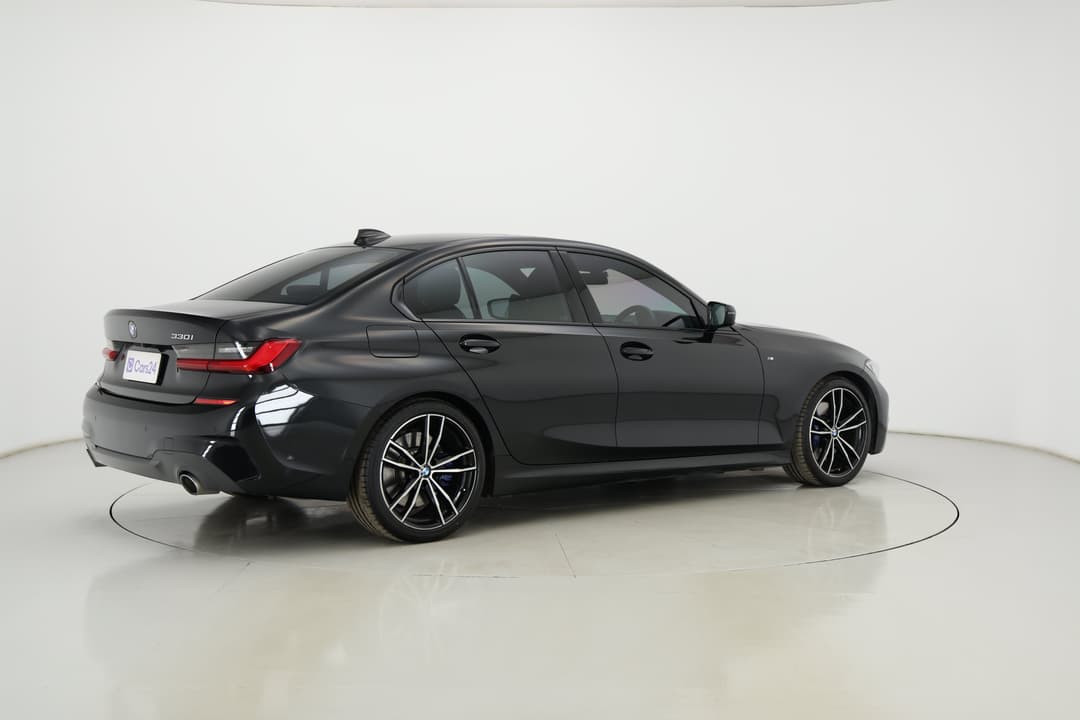 2020 BMW 3 30i M Sport, Automatic, 61565 km, Right Back Diagonal (45- Degree) View