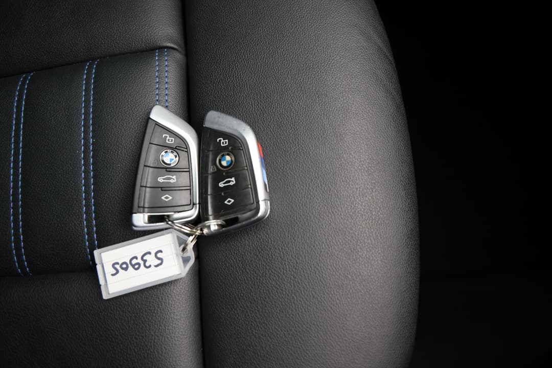 2020 BMW 3 30i M Sport, Automatic, 61565 km, Key Close-up