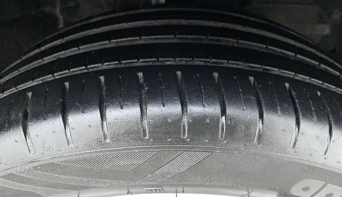 2018 Maruti Baleno ALPHA 1.2 K12, Petrol, Manual, 17,284 km, Right Front Tyre Tread