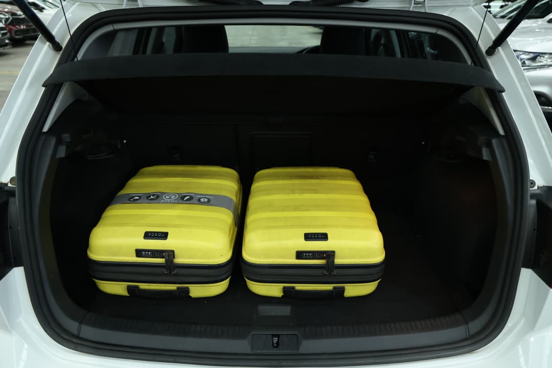 2018 Volkswagen Golf 110 Tsi Highline, Automatic, 41617 km, Boot Inside View with Luggage