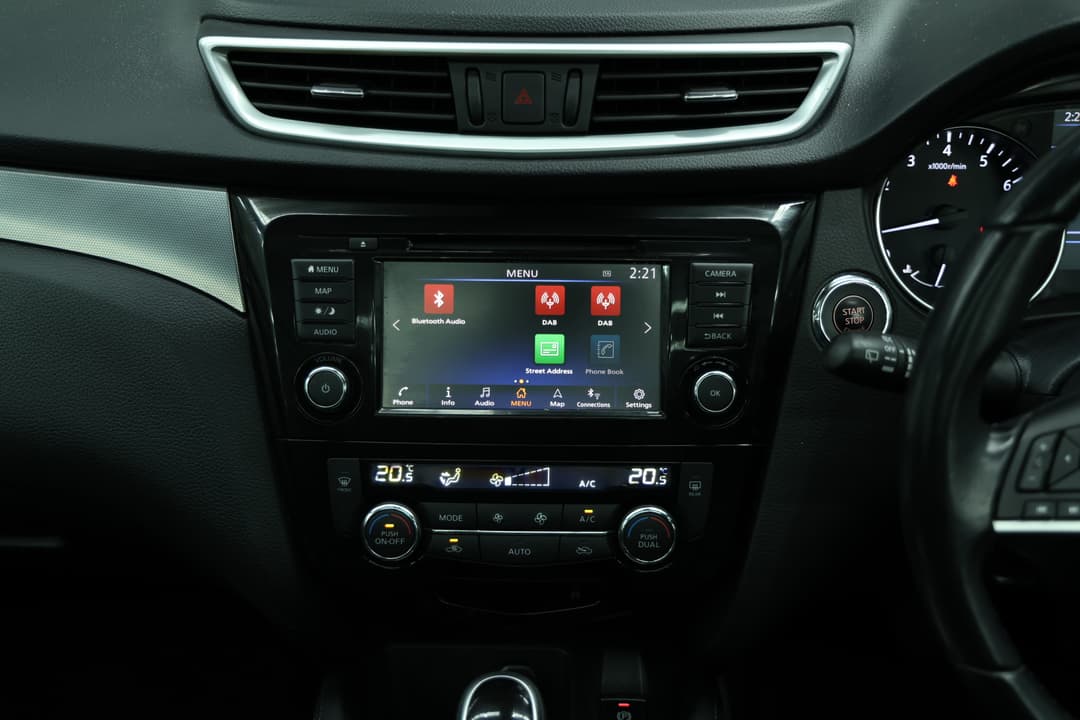 2020 Nissan Qashqai Ti, Automatic, 109660 km, Center Console