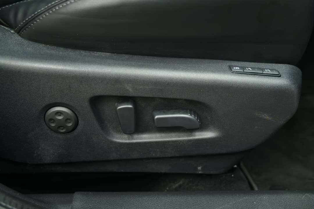 2020 Nissan Qashqai Ti, Automatic, 109660 km, Drivers Side Adjustment Panel