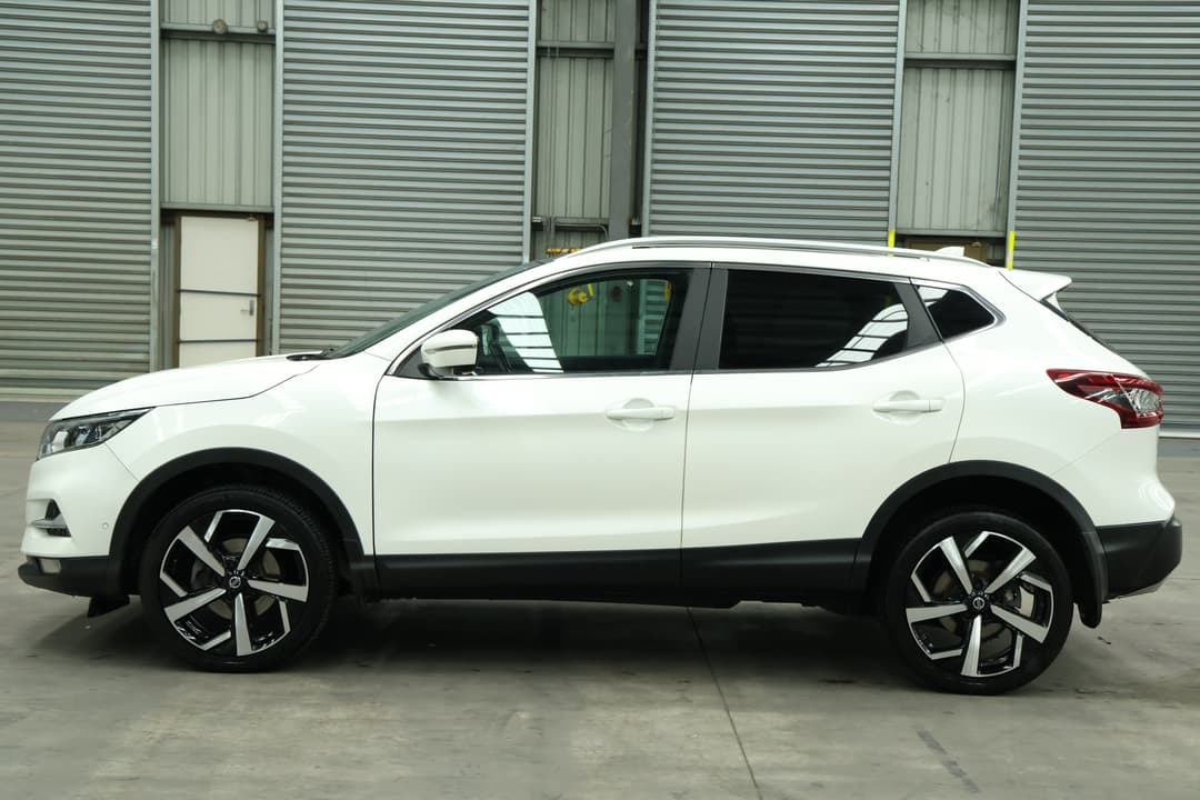 2020 Nissan Qashqai Ti, Automatic, 109660 km, Left Side View