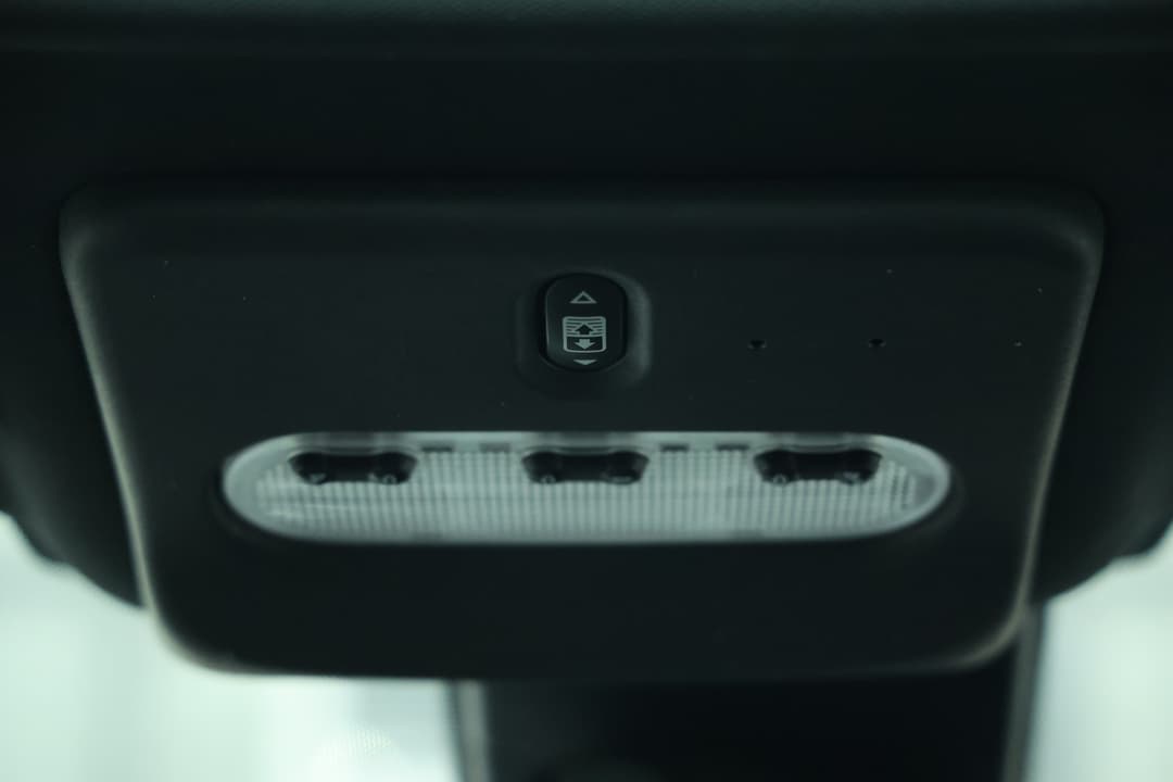 2020 Nissan Qashqai Ti, Automatic, 109660 km, On-Roof Controls/Sunglass holder