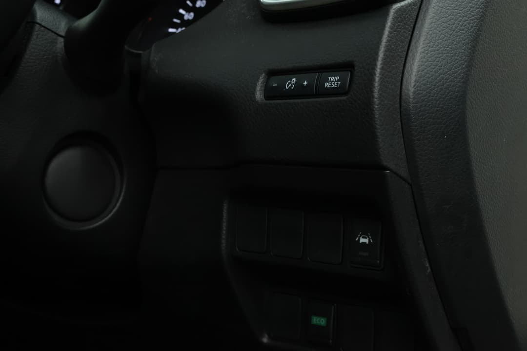 2020 Nissan Qashqai Ti, Automatic, 109660 km, Utility Switches/Buttons