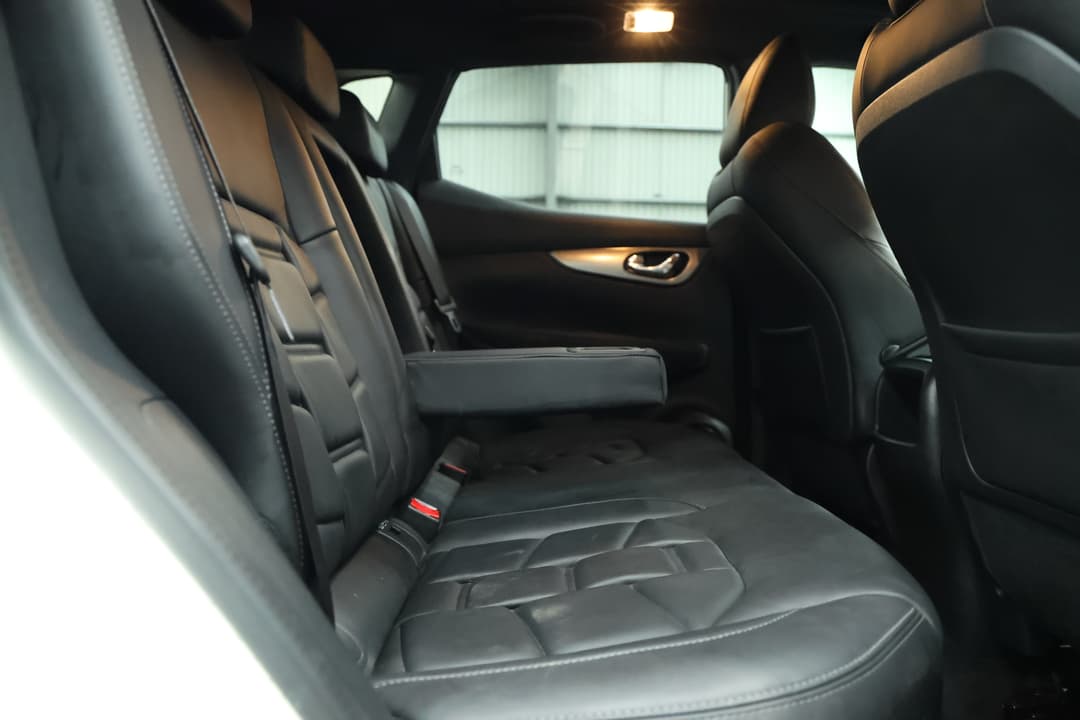 2020 Nissan Qashqai Ti, Automatic, 109660 km, Right Side Rear Door Cabin View