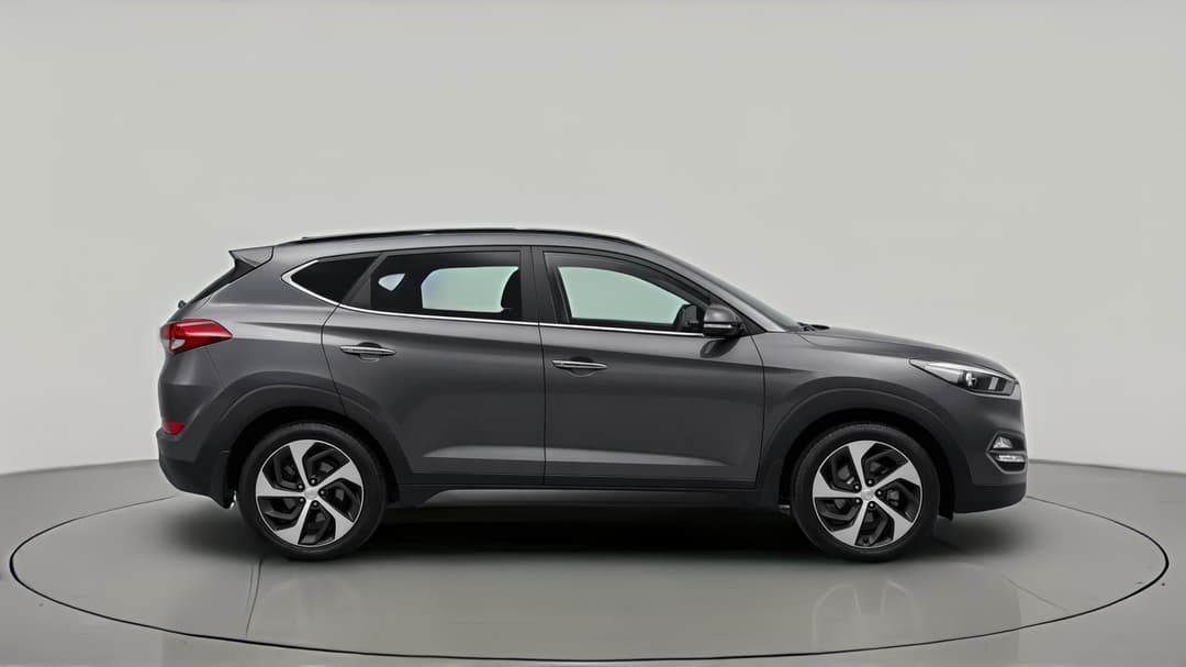 2015 Hyundai Tucson Highlander R-series (AWD), Automatic, 129392 km, Right Side View