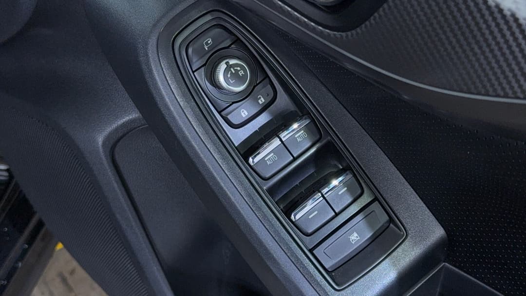 2021 Subaru Impreza 2.0i-s (AWD), Automatic, 25000 km, Drivers Side Door Panel Controls