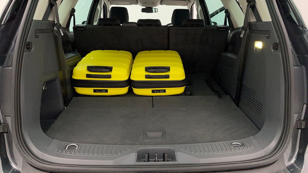 2016 Ford Everest Trend (rwd), Automatic, 89089 km, Boot Inside View with Luggage