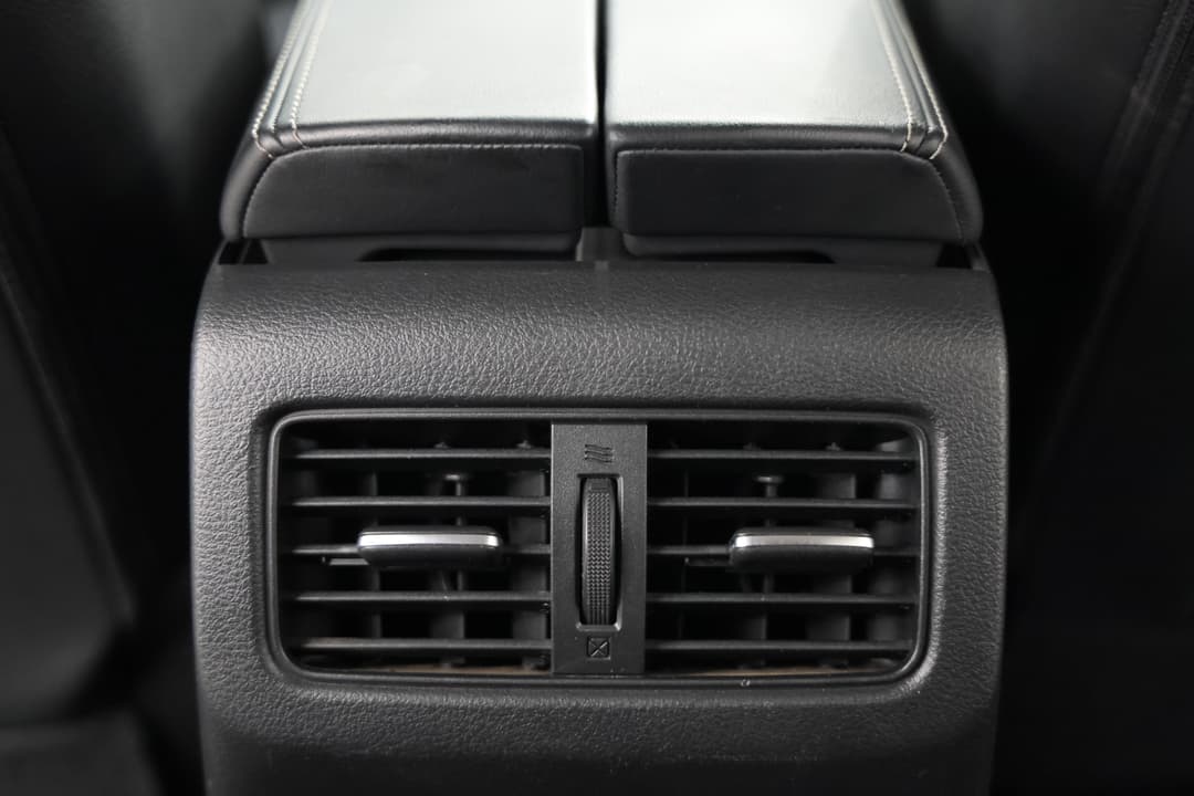 2023 Nissan X-trail Ti (4WD) E-power (hybrid), Automatic, 57144 km, Rear A/C Vent