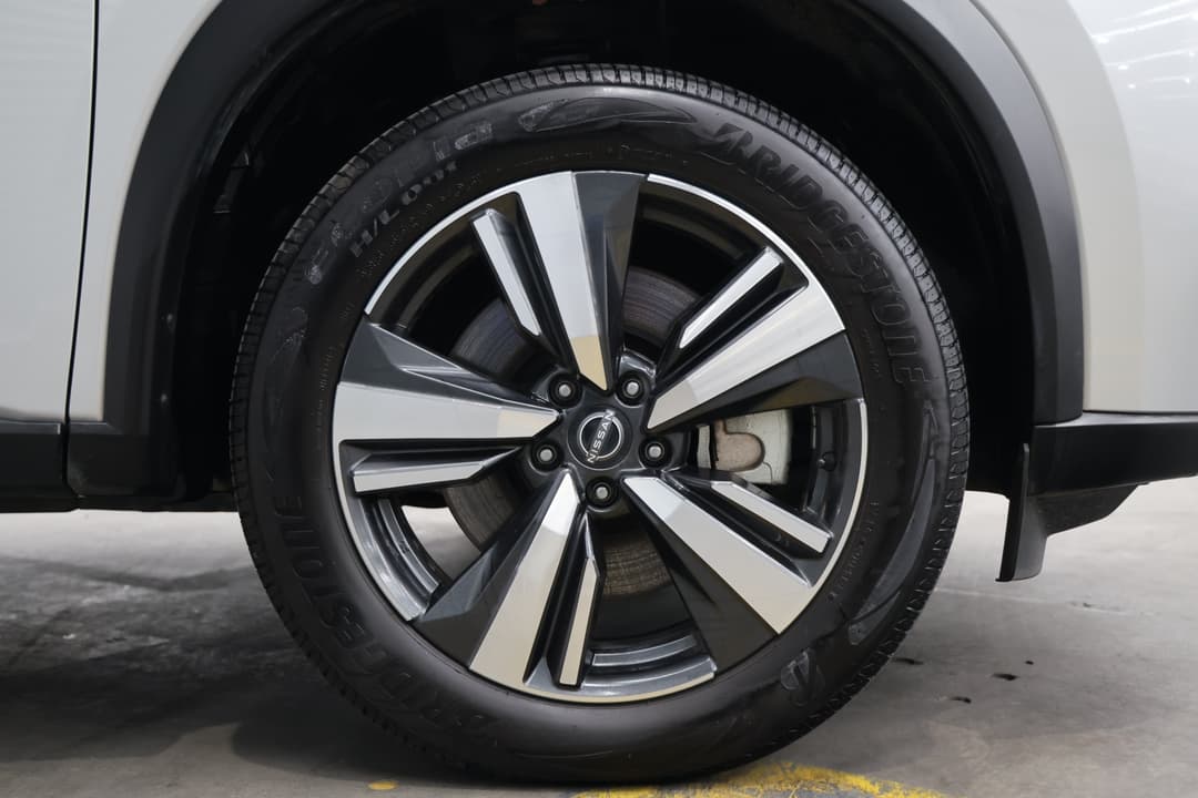 2023 Nissan X-trail Ti (4WD) E-power (hybrid), Automatic, 57144 km, Right Front Wheel