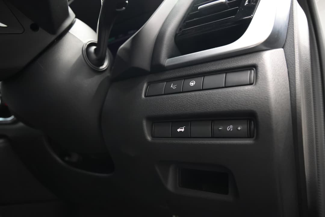 2023 Nissan X-trail Ti (4WD) E-power (hybrid), Automatic, 57144 km, Utility Switches/Buttons