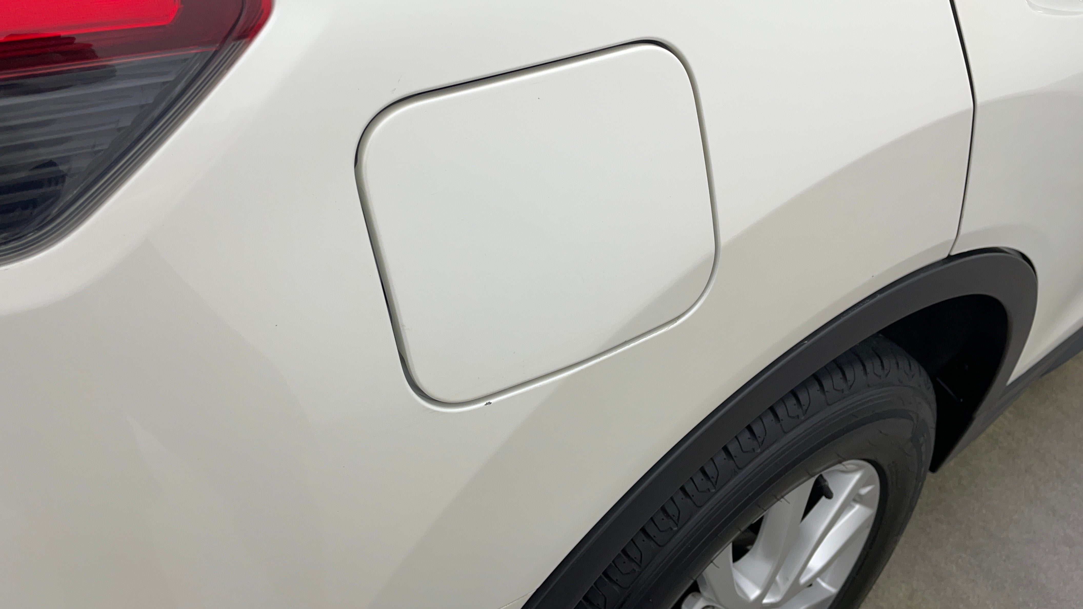 Nissan X-Trail-Quarter Panel  RHS Quarter Panel  Minor Scratches
