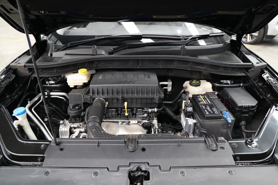 2023 MG ZS Excite, Automatic, 14160 km, Open Bonnet (Engine)