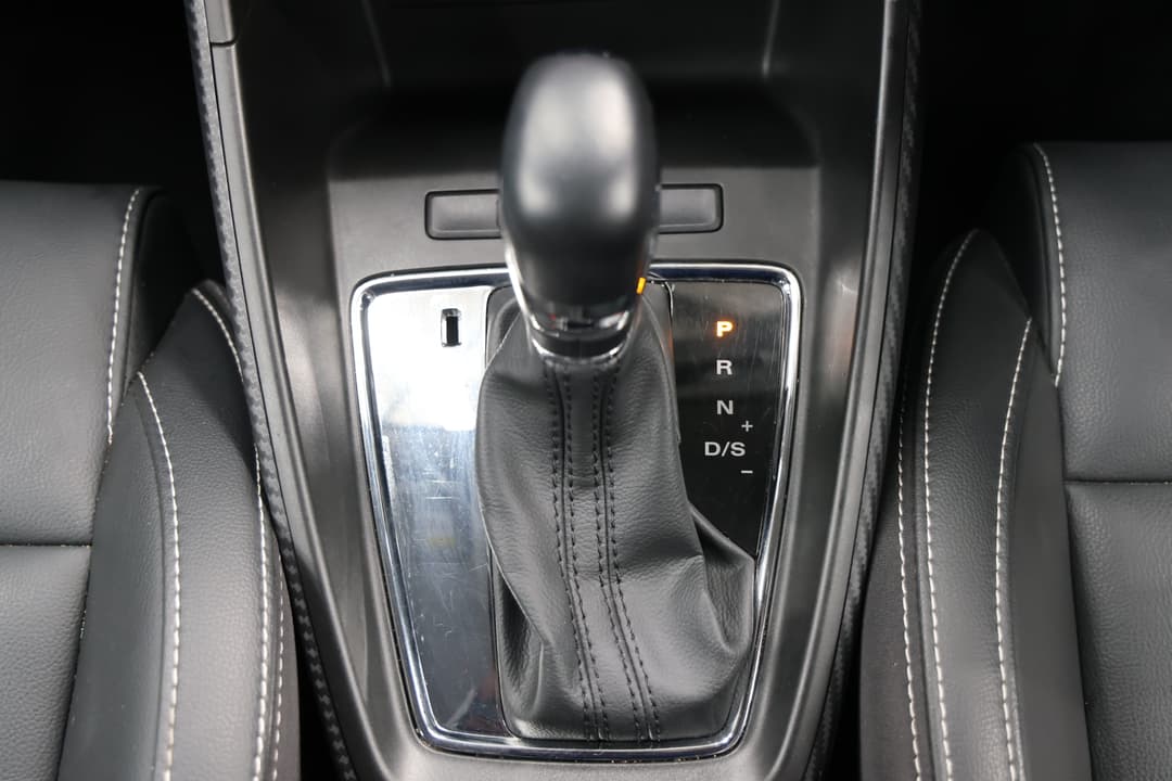 2023 MG ZS Excite, Automatic, 14160 km, Gear Lever 