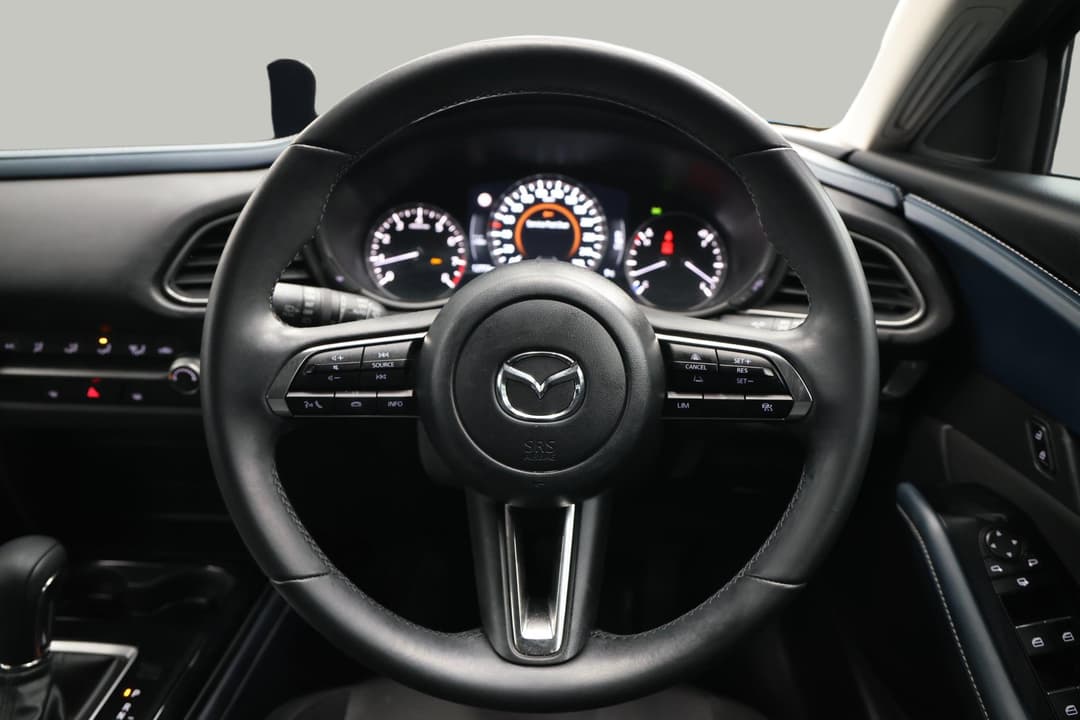 2024 Mazda CX-30 G20 Pure (FWD), Automatic, 12773 km, Steering Wheel Close-up