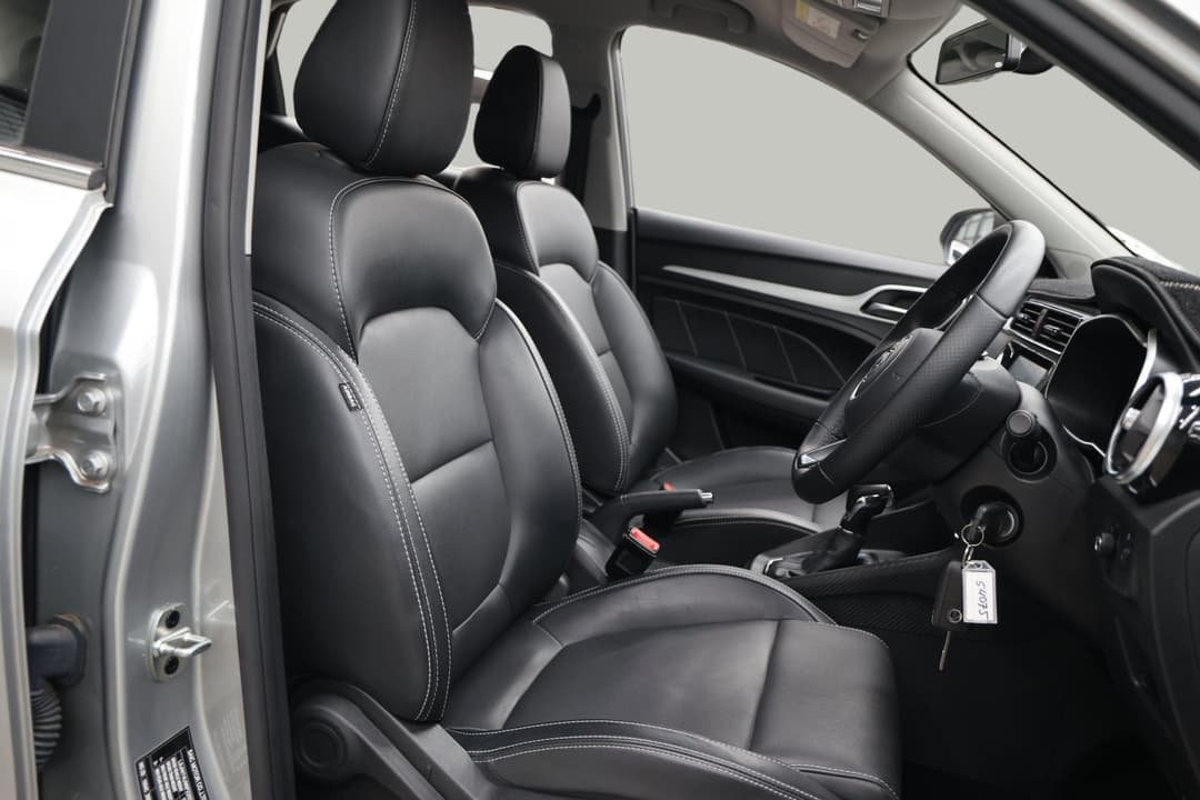 2023 MG ZS Excite, Automatic, 31583 km, Right Side Front Door Cabin View