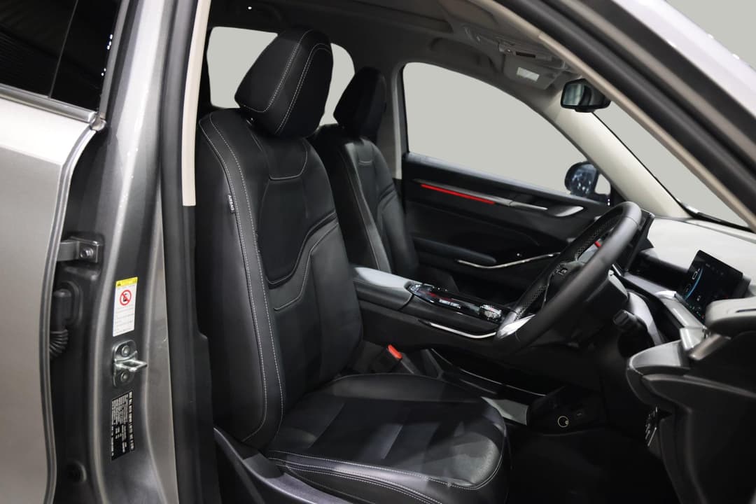 2024 GWM Haval H6 Ultra Hybrid, Automatic, 24032 km, Right Side Front Door Cabin View