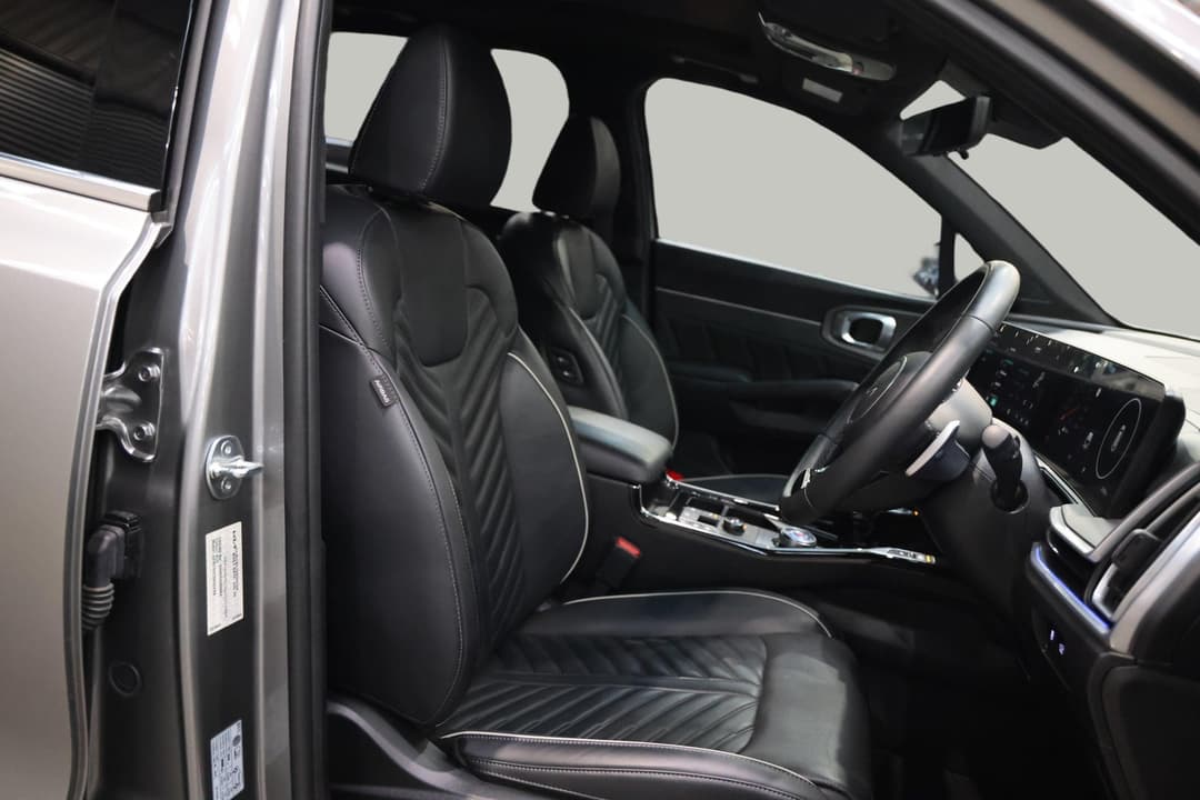 2024 Kia Sorento Gt-line 7 Seat, Automatic, 26183 km, Right Side Front Door Cabin View