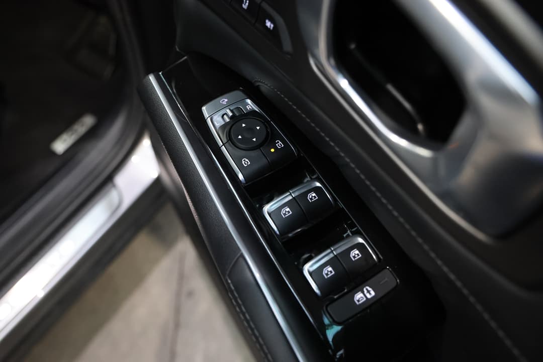 2024 Kia Sorento Gt-line 7 Seat, Automatic, 26183 km, Drivers Side Door Panel Controls