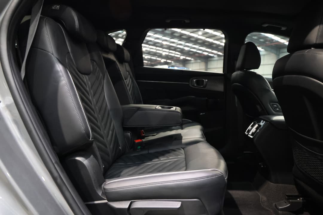 2024 Kia Sorento Gt-line 7 Seat, Automatic, 26183 km, Right Side Rear Door Cabin View