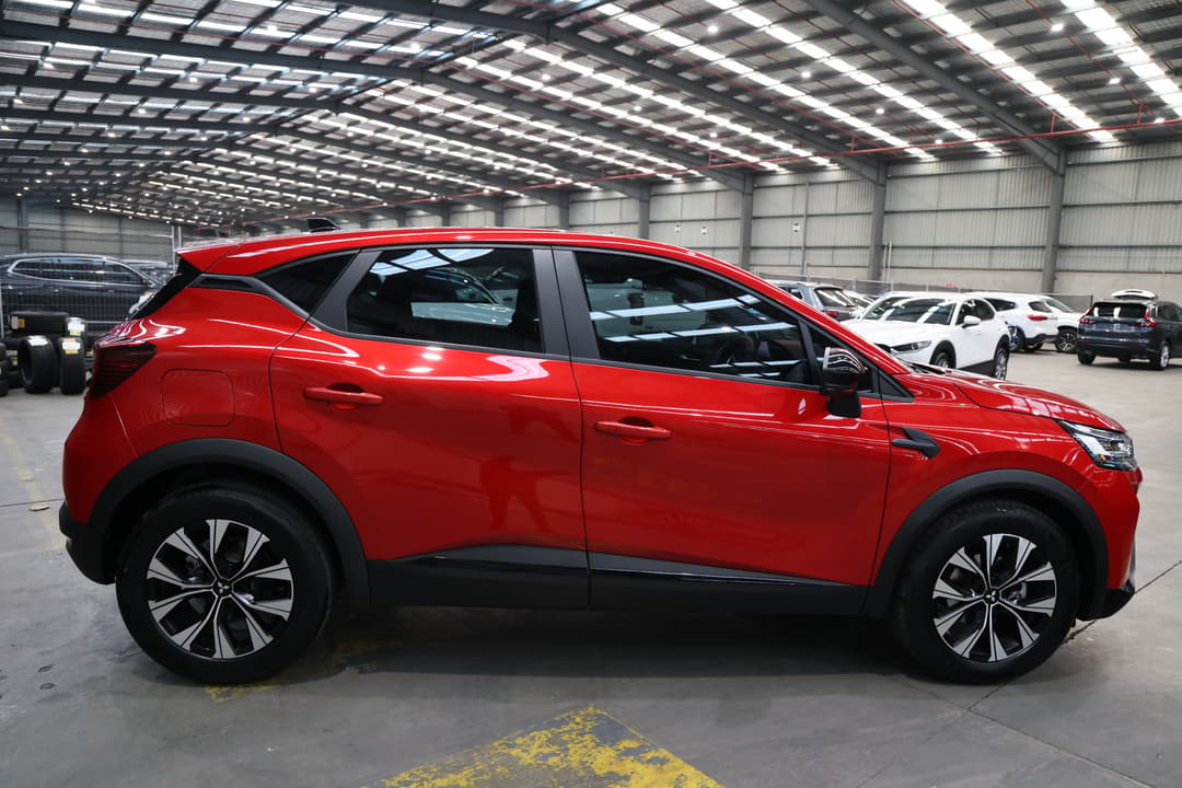 2025 Mitsubishi ASX Ls (2WD), Automatic, 3205 km, Right Side View