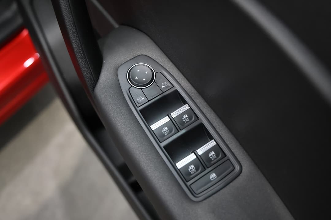 2025 Mitsubishi ASX Ls (2WD), Automatic, 3205 km, Drivers Side Door Panel Controls