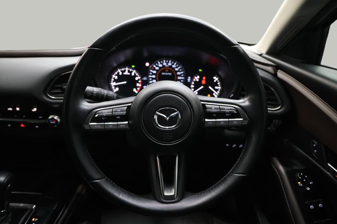 2022 Mazda CX-30 G25 Touring (AWD), Automatic, 77093 km, Steering Wheel Close-up