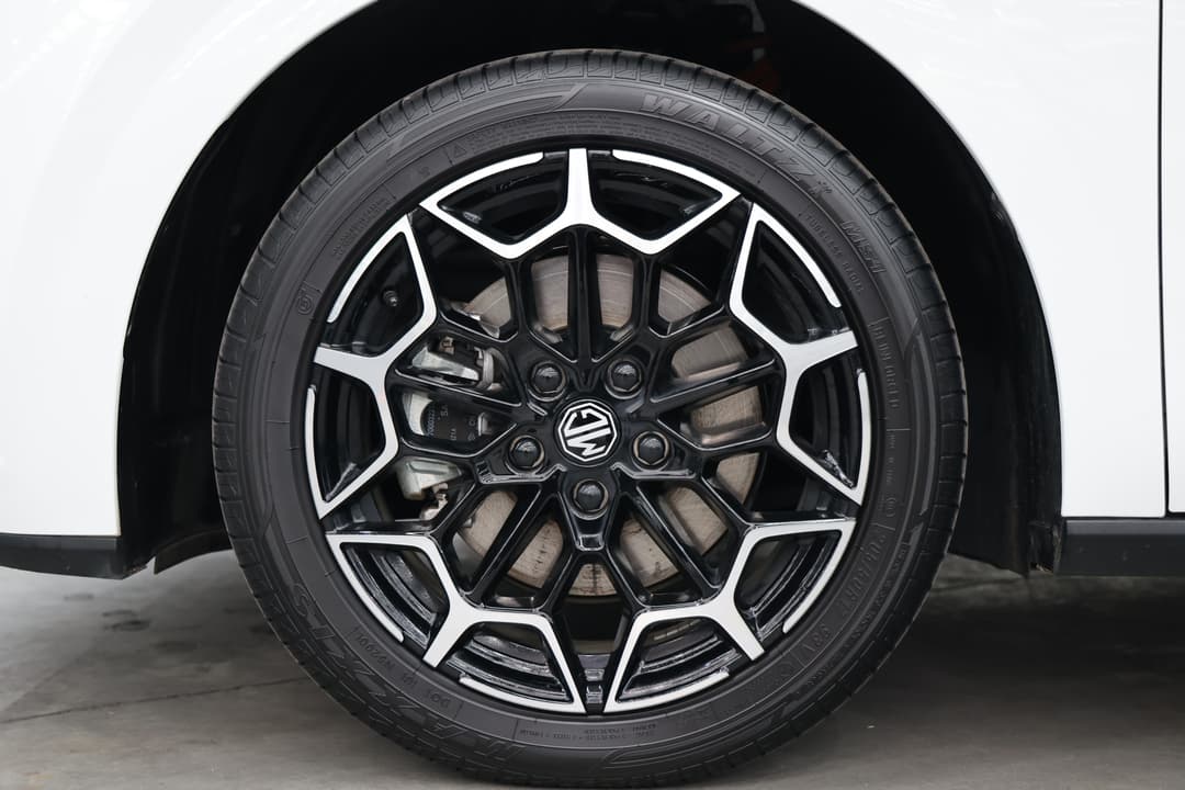 2026 MG Mg4 Urban Ev Essence 43, Automatic, 6015 km, Left Front Wheel