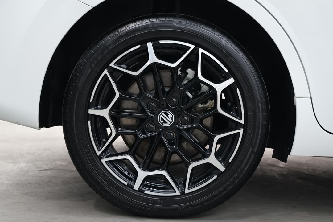 2026 MG Mg4 Urban Ev Essence 43, Automatic, 6015 km, Right Rear Wheel