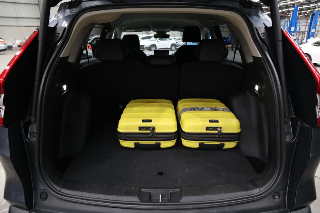 2024 Honda CR-V Vti L (AWD) 5 Seats, Automatic, 25545 km, Boot Inside View with Luggage