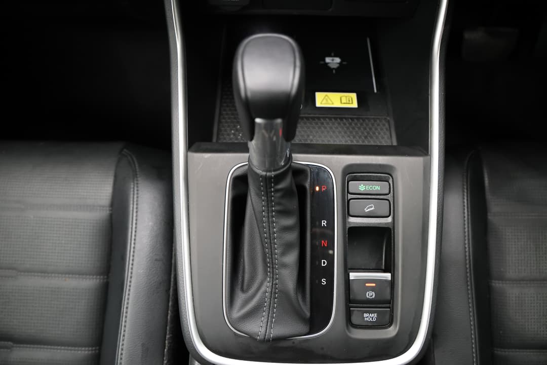 2024 Honda CR-V Vti L (AWD) 5 Seats, Automatic, 25545 km, Gear Lever 