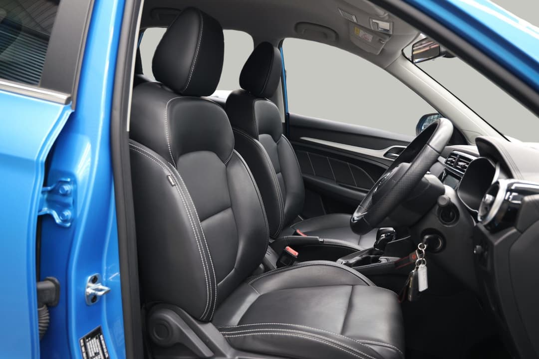 2023 MG ZS Excite, Automatic, 34503 km, Right Side Front Door Cabin View
