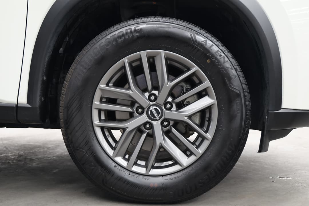 2023 Nissan X-trail St (4WD) 7 Seat, Automatic, 49581 km, Right Front Wheel