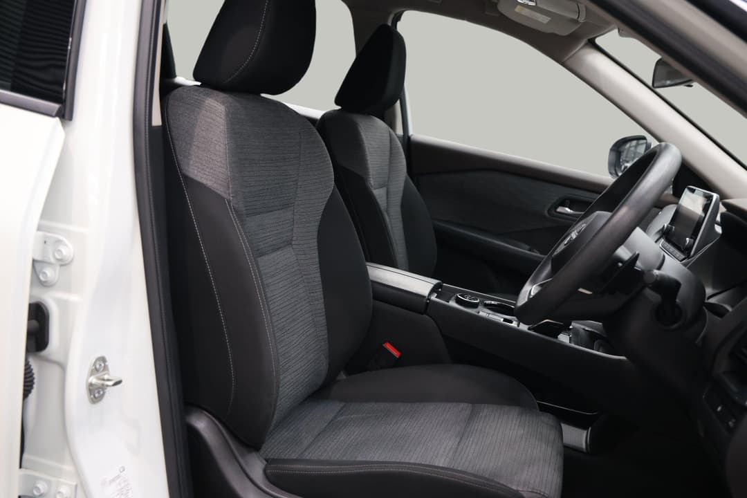 2023 Nissan X-trail St (4WD) 7 Seat, Automatic, 49581 km, Right Side Front Door Cabin View