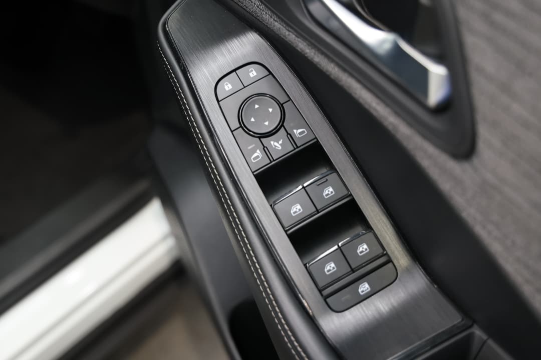 2023 Nissan X-trail St (4WD) 7 Seat, Automatic, 49581 km, Drivers Side Door Panel Controls
