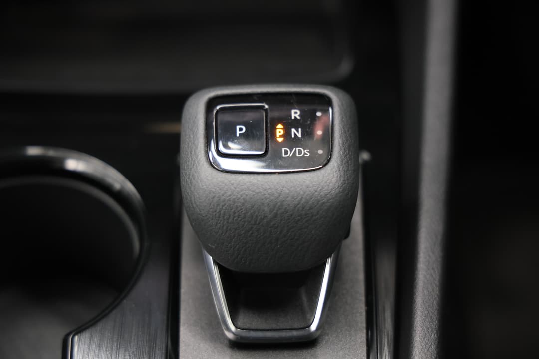 2023 Nissan X-trail St (4WD) 7 Seat, Automatic, 49581 km, Gear Lever 