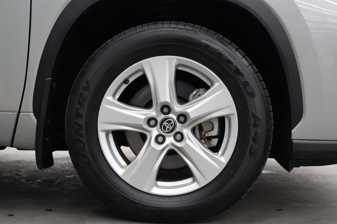 2024 Toyota Kluger Gx AWD, Automatic, 43440 km, Right Front Wheel