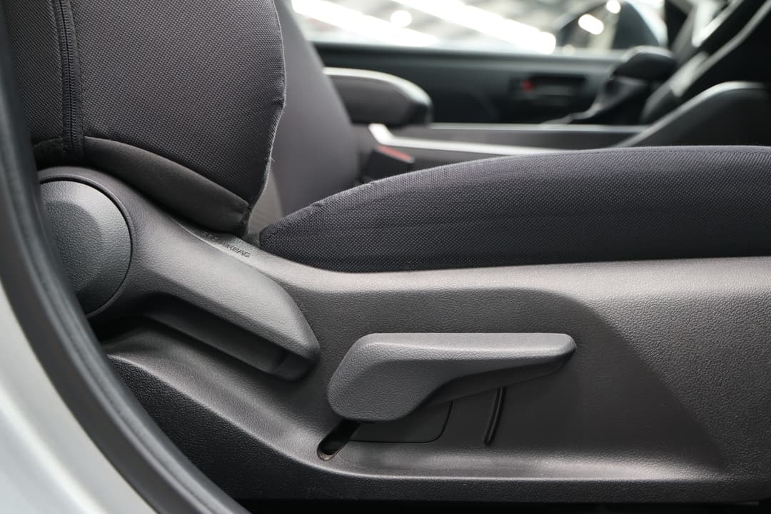 2024 Toyota Kluger Gx AWD, Automatic, 43440 km, Drivers Side Adjustment Panel