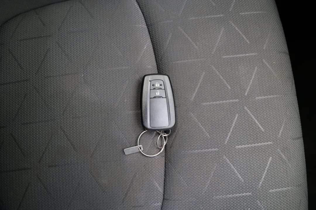 2022 Toyota RAV4 Gxl (2WD), Automatic, 74599 km, Key Close-up