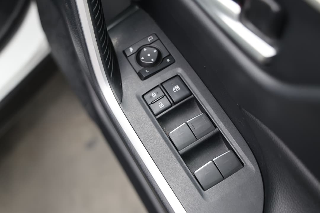 2022 Toyota RAV4 Gxl (2WD), Automatic, 74599 km, Drivers Side Door Panel Controls