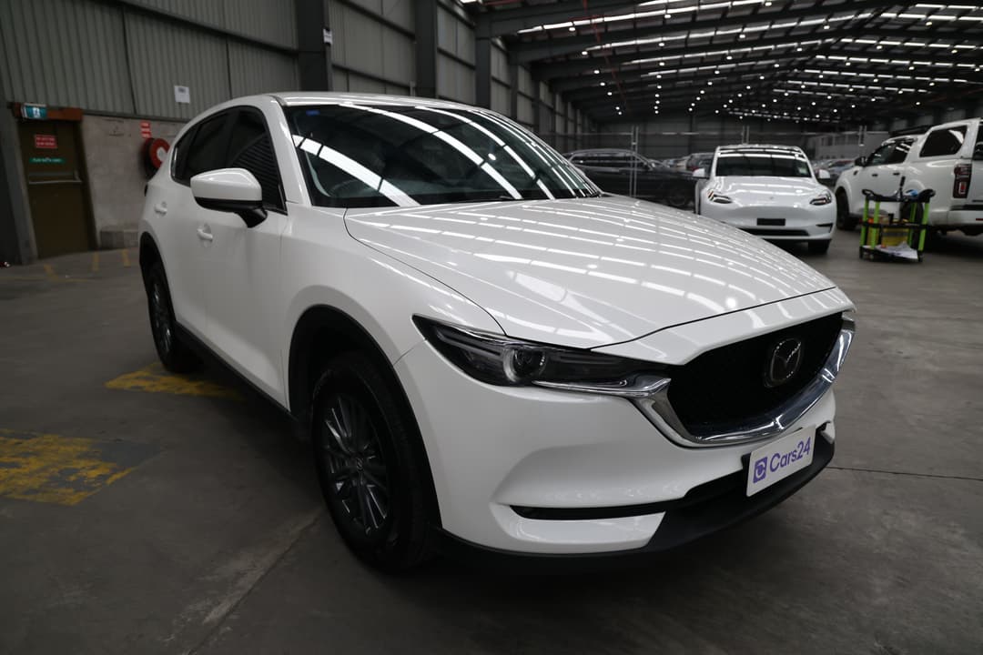 2019 Mazda CX-5 Maxx Sport (4x2), Automatic, 91518 km, Right Front Diagonal (45- Degree) View