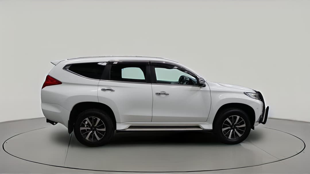 2016 Mitsubishi Pajero Sport Exceed (4x4) 7 Seat, Automatic, 167083 km, Right Side View