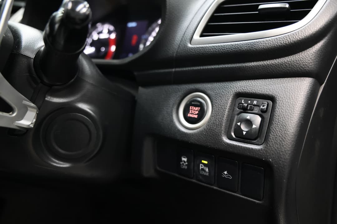 2016 Mitsubishi Pajero Sport Exceed (4x4) 7 Seat, Automatic, 167083 km, Utility Switches/Buttons