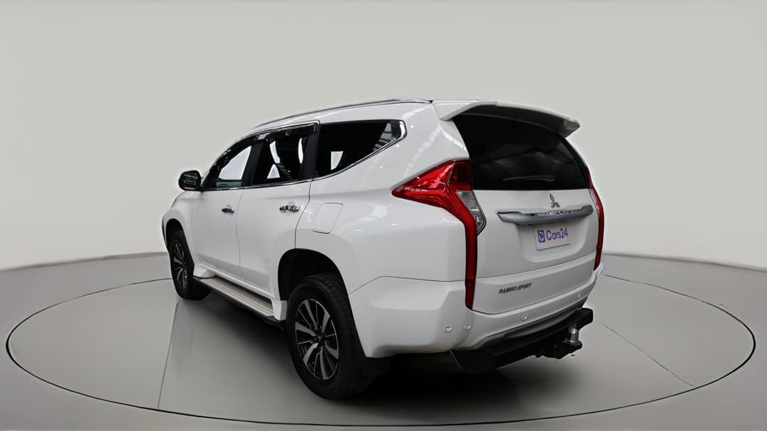 2016 Mitsubishi Pajero Sport Exceed (4x4) 7 Seat, Automatic, 167083 km, Left Back Diagonal (45- Degree) View