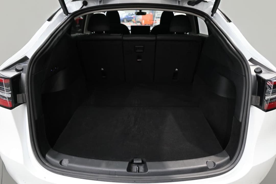 2022 Tesla Model Y Rear-wheel Drive, Automatic, 59368 km, Boot Inside View